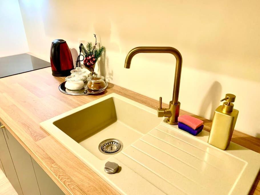Brand New, Design Apartment Jojo, Oldtown, Balcony Bratislava Eksteriør billede